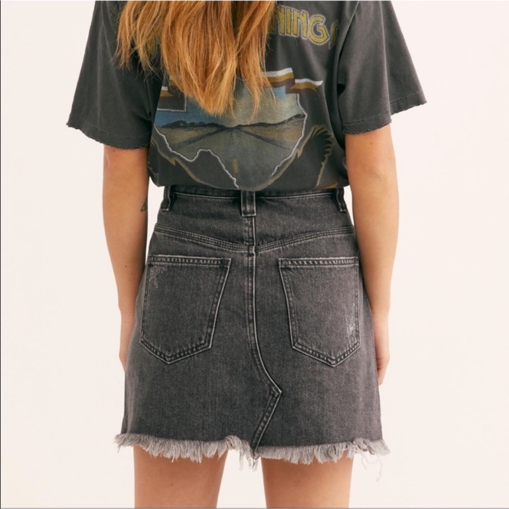 Free People Sidecar Denim Mini Skirt in Sanded Black Size 30 NWT Retro Yoke - Picture 2 of 8